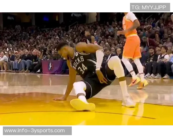 字母哥回忆受伤时刻如遭重击却发现四周无人感慨不已