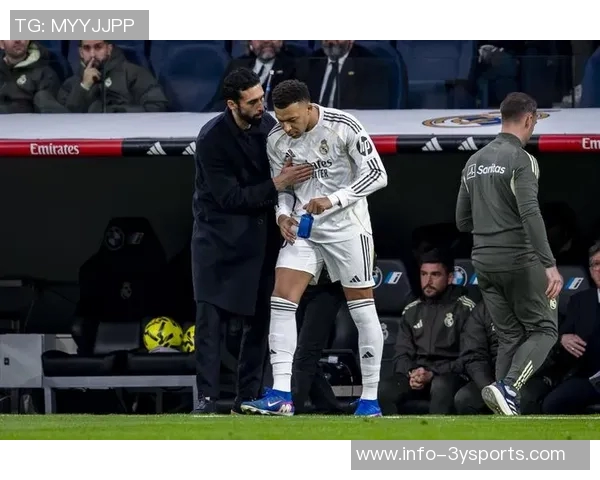 姆巴佩赛后多次要求队友不要为巴萨鼓掌并催促离场引发热议 姆巴佩赛后多次要求队友不要为巴萨鼓掌并催促离场引发热议